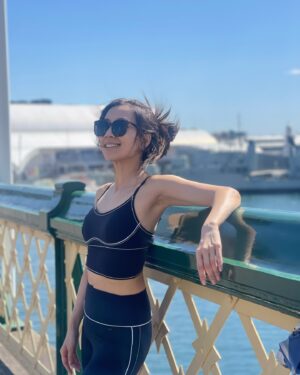 Mandy Wong Instagram - Wohooo September ☀️☀️☀️
悉尼呢邊天氣真係太好啦，點都要到外面跑個圈🏃🏻‍♀️‍➡️
#sydneylife🇦🇺 
#曬到眼都擘唔大