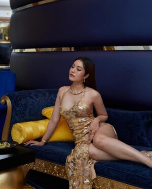 Maneerat Kam-Uan Instagram - Nothing is permanent, it is just a state of things, when it happens, it will disappear.
#burjalarab #dubai