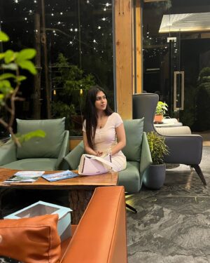 Manpreet Dolly Instagram - POV-Tell me how to laugh😛
.
.
#beautiful #beautifulgirls #lovethisgirl #loveyou #preetygirl