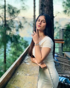 Manpreet Dolly Instagram - POV-Tell me how to laugh😛
.
.
#beautiful #beautifulgirls #lovethisgirl #loveyou #preetygirl