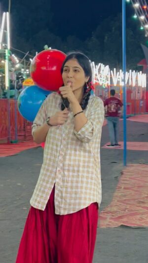Manpreet Dolly Instagram - ये तब की बात है, जब 70 रुपये सम्भाले मुश्किल थे👧🏻
.
.
#trendingnow #trendingvideos #trendingsongs #trending #arrahman #cutevideos