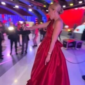 Marcela Baños Instagram - C-E-L-E-B-R-A-N-D-O 🌟

Feliz de ser parte de este reconocimiento a los 35 años de Pasión de Sábado. 
Agradezco los momentos vividos. Inolvidables. 
gracias a ustedes x el aguante de siempre ❤️

@megaledeventos 🌟