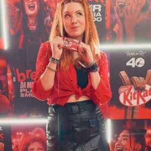 MariMoon Instagram - Dei um pulo no stand da @kitkatbrasil pra fazer aquela pausa mais do que necessária! Rock in Rio é intenso e requer muita energia. ♥️

Tô apaixonada pelo vídeo que eu fiz na ativação!!! 
🤩🤩🤩 
Quem tiver pelo festival precisa dar uma pausa por aqui! Tá literalmente uma delícia. 😌 

#KitKatRockinRio2024 #AMelhorPlateiaDoMundo #publicidade