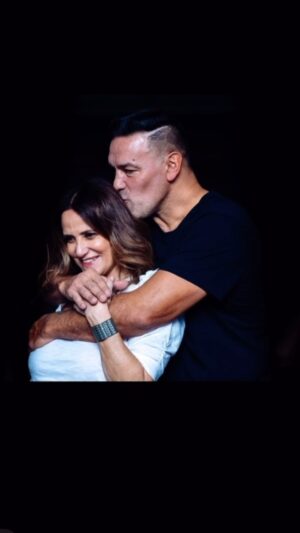 Maria Fernanda Callejón Instagram - Hablemos de saber captar
 EL AMOR, después del AMOR❤️♾️
#ph @gabrielaojedafotografa 
con solo apretar el gatillo de su cámara fotográfica,  logra traspasar la lente y mágicamente aperece la verdadera escencia de nuestro amor‼️ @fernandonegrogamboa 
FOTONES❤️
#felizsabado  #enjoy  #elamordespuesdelamor #amor