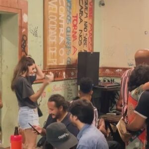 Mariana Molina Instagram - deu saudade do verão insalubre no RJ.
falei e saí correndo!
#tbt