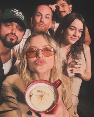 Mariana Molina Instagram - deu saudade do verão insalubre no RJ.
falei e saí correndo!
#tbt