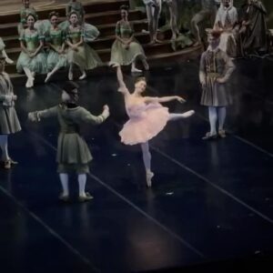 Marianela Núñez Instagram - Thank you @isaquecord for sending me these little clips (I have a few more to share) from the performances in Argentina with @teatrocolon last June ❤️
Dancing Sleeping Beauty is always pure joy and to share this joy with the audiences back home was a lovely gift for me!
Gracias Argentina siempre en mi corazón 🩵🤍🩵