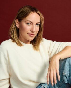 Marie-Mai Instagram - 🐞Les boucles d’oreilles de l’espoir par @mariemaireal 
Marie-Mai et sa fille Gisèle ont créé, pour la cause, 2 styles afin de plaire à un maximum de gens! ✨

Un style plus mode et un style plus classique qui convient autant aux adultes qu’aux enfants. 

Quelle couleur porterez-vous cette année pour supporter les enfants atteints de cancer? ❤️ @leucan 

Rendez-vous sur la dernière photo pour découvrir les modèles et les couleurs disponibles. 🤭

Disponibles dès demain 20h! 
#Leucan #miajwl #boucledoreilledelespoir
