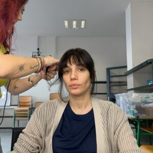 Mariela Garriga Instagram - That’s another wrap for me this year. What to say about this project? I don’t feel like I worked this entire month on the movie @laregladeosha_film because the entire team, both in front of and behind the camera, made this time on set feel like a dream—a sweet game where we were all players. We became a very close family in such a short time! This is why I love making films; we come together to create something special and original for the audience to enjoy afterward. Thank you to all of you who supported me this month and welcomed me into the Osha family with open arms. I love you all, and you’ll be forever in my heart. I hope our paths cross again. See you at the premiere. Big hug. Mariela/Belén 💕🎉🎬 Eskerrik asko
#bilbaocity #moviemaking #laregladeosha