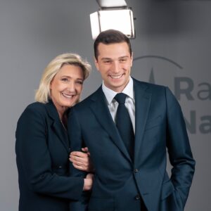 Marine Le Pen Instagram - Joyeux anniversaire @jordanbardella !