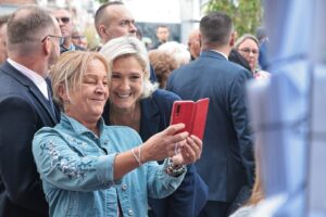 Marine Le Pen Instagram - Vous pourrez toujours compter sur moi ! 🇫🇷