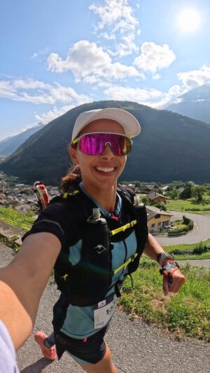 Marine Lorphelin Instagram - Je vous raconte ma course en live 📹

Premier grand trail de ma vie et quelle course ! 39 kms, de Martigny 🇨🇭à Chamonix 🇫🇷 en passant par des paysages magnifiques 🏔️

Merci à tous pour vos encouragements, à ma moitié 🥰et aux copains pour leur soutien ! 

En conclusion : 
Tellement heureuse d’avoir franchi cette ligne d’arrivée ! 
10 kms vraiment difficiles… 
Des souvenirs plein la tête ! 
Et une envie folle de nouvelles aventures 😉

Merci @utmbmontblanc c’était fou ! 
Et merci @goprofr , caméra PARFAITE pour filmer simplement pendant la course. 

#gopro #trail #utmb #MCC #aventure #sport #course