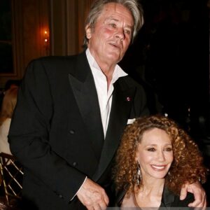 Marisa Berenson Instagram - Rest in peace dear Alain.. 
you will never be forgotten 💔☀️

#alaindelon
