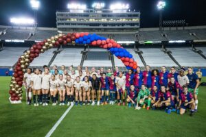 Marta Torrejón Instagram - Thanks USA. Thanks to everyone 🔵🔴