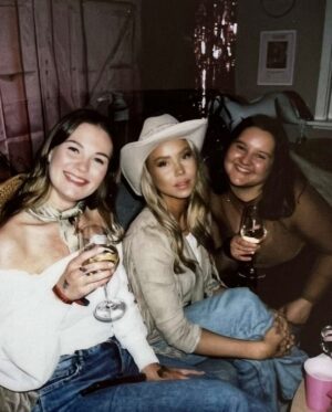 Martine Lunde Instagram - Nok 🤠 for i år✌🏼