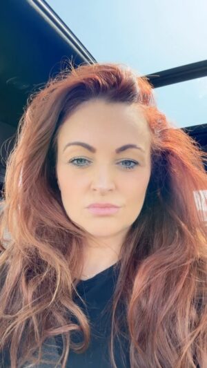 Mary Louis Kanellis-Bennett Instagram - Crazy hair, don’t care. I’m trying soooo fucking hard to remain positive!!! 

#adrenalhealth #endocrinesystem #endocrine #thyroid #thyroidproblems #hormones #adrenalmass