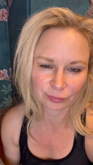 Mary Lynn Rajskub Instagram - Link in bio my website for tickets Batavia Illinois @comedyvaultbatavia