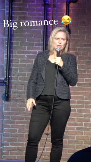 Mary Lynn Rajskub Instagram - Everyone at @punchlinephilly was so cool. Great audiences. Shout out to the woman who drunkenly yelled ‘I love big penises’ that I continued to shame and celebrate and torture for the rest of the show. It was extremely therapeutic for me THANK YOU 

Thanks @heyjeffreyjay for making this super easy for me to post today!

#standupcomedy #punchlinephilly #jokes #love #relationships #filming #actor #tvactor #tvactress #movies