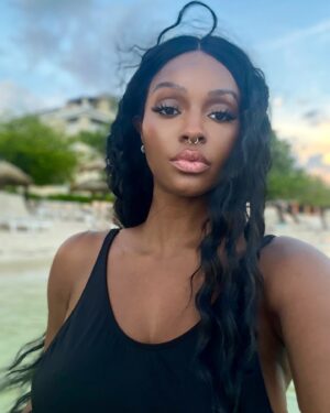 Maryam Basir Instagram - summa ‘24
🌤️🏄🏾‍♀️🧴