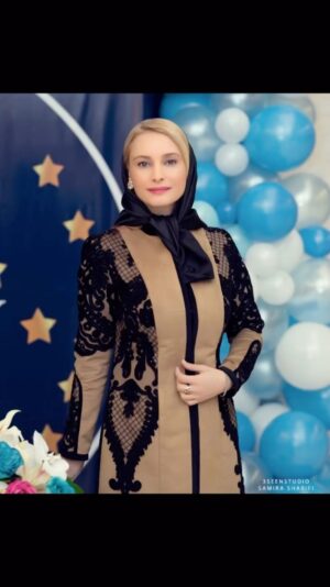 Maryam Kavyani Instagram - .

من اعتبار دارم چون یک زنم
زندگی در بطن من شکل میگیردو ، تغذیه میشود و به جهان هدیه داده می شود.
و این برای من یعنی ، اعتبار.

اولین مزه دنیا با شیره وجود من چشیده میشود و این یعنی اعتبار.

و به زبانی که حرف میزنیم  میگوییم زبان مادری باز هم این از اعتبار من است.

…….
از این  ارزشی که در ذاتم شکل گرفته  به خود میبالم و من به آن میگویم اصالت⭐️
 اصالت نه  به زیبایی ظاهری است  و نه نام هنری و یا هر عناوین دیگر…

پایدار بمانند  زنان با اصالت…⭐️
……
#دلنوشته_کاویانی#مریم_کاویانی#زنان_موفق #اصالت#زن_بودن#هنرمندان#دلنوشته_های_من #مادر#دختر#خواهر
…….
@parvazhomay 
@instagram 
@maryam_kavyani