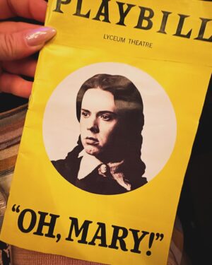 Megan Hilty Instagram - Had a massive fangirl moment telling @coleescola how incredible they were in @ohmaryplay last night!  I actually had to apologize to the people sitting next to me during the show because I was laughing so hard! The whole cast was amazing and I wish I could see it a million more times! Thanks @brianggallagher for the best first-date-night since we moved back to NYC… starting with a classic pre-theater dinner at @sardisnyc 😋
