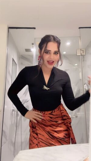 Mehtab Mirza Instagram - Alibi …. 🌸🦋🧸🩷

.
.
.
.
.
.
.
#fyp #foryourpage #explore #explorepage #trending #trendingreels #alibi