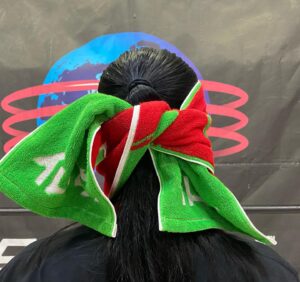 Meiko Satomura Instagram - 長期にわたりタオル会社と【マスクタオル】の技術を改良していただき、やっと完成しました‼️
新作が届いた瞬間、心からガッツポーズ✊しました‼️
デザインは榎本タイキさん‼️
明日から発売です✨

🆕【新！マスクマンタオル2024ver.】-¥2,800
〈レッド×グリーン/イエロー×パープル〉2種類 デザイン・榎本タイキ

🔴マスクタオル新技術・特製加工
🔴今治タオル使用
🔴質感と手触りが格段にアップ⤴️
🔴商標登録済み
2024.8.17
 #SENJO #マスクタオル　#プロレスマスク　#マスクマン　#商標登録済 #prowrestling #プロレス