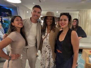 Mekia Cox Instagram - Off-script but on point with these smiles 😜