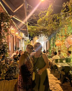 Melahat Abbasova Instagram - Çekim arası boş günümde  kızım Sudeyle Teyzemizin kızı canım Çiğdemin Ayvalıkta misafiri olduk. Her günümüz çok keyifliydi. Zeytin bile kurduk😂 canım Çğdemim her şey için teşekkür ediyorum. Seni seviyoruz. @cigdembkurt ♥️