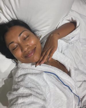 Melanie Fiona Instagram - ✨I Am A Powerful Intuitive. ✨ 

I always have been. But I definitely go through seasons when I don’t feel as connected to my higher self… distraction and doubt can creep in and get the best of us. But recently I have audibly been asking to re-connect to Source again… listening for the voice of God… looking for my Ancestors… staying in my creative bag and PURPOSE… asking for help…. taking care of myself…. Praying… and practicing active Gratitude. 🙏🏾 

I feel myself aligning. 
I am getting answers to my questions.
My dreams are vivid and are manifesting into reality. 
I am in the divine flow of my life…

Again. 💫 

Remember… you have to be willing to #SayYes to the life that’s waiting for you. 💜

What part of the journey are on? 👇🏾👇🏾👇🏾👇🏾
