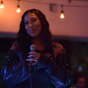 Melanie Fiona Instagram - A Cancer in…

1. her feels 🥹
2. her fortune 🎰 
3. her flow 🌬️ 
4. her friendships 🫂 
5. ATL 💃🏾
6. her feels… again. 😒