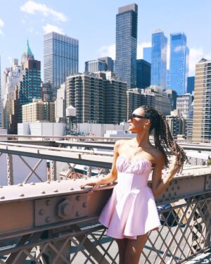 Mélanie Thomas Instagram - #nyfw2024 🥂 Quick and fun trip