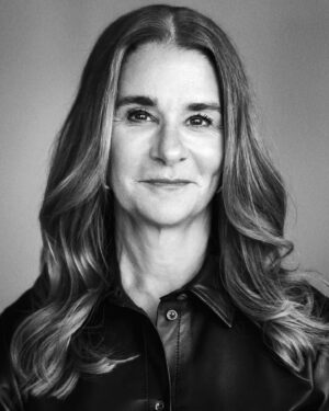 Melinda Gates Instagram - In a conversation with @vanityfair’s @keziahweir, I shared that I didn’t anticipate turning 60 would be so exciting. But wow, it really is! As I start my next decade, I’m feeling so grateful for all the transitions that have led me to where I am today, and I’m feeling extraordinarily energized about the work ahead. Thank you, Keziah (and @radhikajones), for giving me the space to talk about the difference I hope to help make. Read the article at the link in my bio.