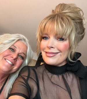 Melissa Peterman Instagram - So much to say and still taking it all in, but before I over share and post. I want to thank my glam stan Deanna who made me feel like Bridgette Bardot! Deanna gave me the face, the hair, kept me hydrated, calm and always ready! Thank you! I love you.  Emmy's Hair: @makeupordye  Emmy's Makeup: @makeupordye  #emmys2024
#makeupartist #hairstylist