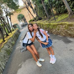 Michela Quattrociocche Instagram - Foto di rito primo giorno di scuola ❤️🥹 le cose che non mi perderei mai per niente al mondo ❤️❤️❤️