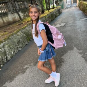 Michela Quattrociocche Instagram - Foto di rito primo giorno di scuola ❤️🥹 le cose che non mi perderei mai per niente al mondo ❤️❤️❤️