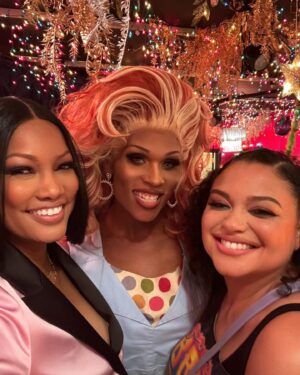 Michelle Buteau Instagram - it me✨