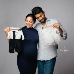 Milana Nagaraj Instagram - What do you think… Boy or Girl??

PC: @tinyyawnsphotography