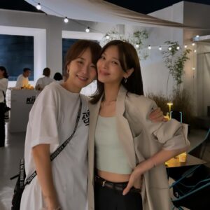 Min Sun-ye Instagram - 드디어.
가희언니 지도자의 꿈이 시작되는 곳🌈
@karymarket_ 
멋진공간에서
많은 훌륭한 분들과 함께.
너어무 축하해요 언니 
@kahi_korea 

#KISECREW
#기세크루
#dancestudio