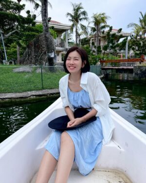 Mini Chao Instagram - 一早7點被挖起來🚣🚣🚣 #我臉都綠了 #簡單真好 #甜甜的 #喜歡像孩子般的笑容