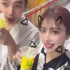 Miyabi Natsuyaki Instagram - 今年も浴衣着れました♡
写真迷いすぎて角度違いで
同じようなのいっぱい😂😂
大好きな夏が終わっちゃうの
さみしい〜🌻💦

8月25日にはバースデーイベントが
あるので今月の楽しみがまだ残ってる♡
みんなに会えるのが
今から楽しみすぎます🙈🩷

当日券も出せることになったので
ぜひスケジュールが合えばお祝いしに
会いに来てくれたらうれしいです🥹💕

公演日時: 2024年8月25日（日）
場所: 渋谷シダックスカルチャーホール（東京）
【公演番号01】12：30開場／13：00開演
【公演番号02】15：00開場／15：30開演
【公演番号03】17：30開場／18：00開演
3公演行います👐🏻

🍒会場アクセス🍒
各線「渋谷駅」から徒歩5分

【販売開始時間】
開場時間より入場口にて販売致します🎟️
お待ちしてます💕💕