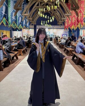 Moe Iori Instagram - 9/1はホグワーツの新学期🥳✨

#backtohogwarts #harrypotter #ハリーポッター #ハリポタツアー #ハリポタ #ただいまホグワーツ