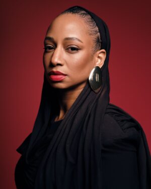 Monique Coleman Instagram - ✨✨ “It’s never too late to be what you might have been” 
— George Eliot ✨✨

#mightymo #warriorprincess #phoenixrising #starwarsimready ⚔️ 

Toronto based Dream Team: 

📸 @mon.dayrise 
👗 @alieciabrissett 
💄 @manigatmua 
💇🏾‍♀️ @glam.luxx.artistry