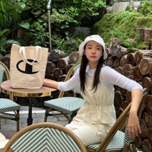 Moon Ji-in Instagram - 평안하셔요!! 🥰 
.
.
#샬롬