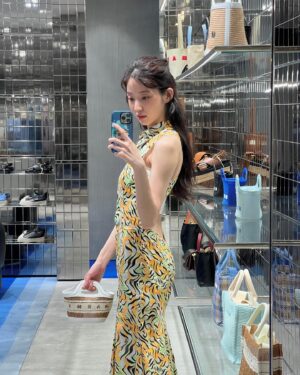 Moon Joo-yeon Instagram - 여름여름한 지금현대 마르니 on youtube🌿💃
The hyundai Marni film on youtube