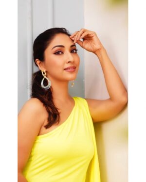 Mouli Ganguly Instagram - Yellow vibes only ....
📸 @eulledigital