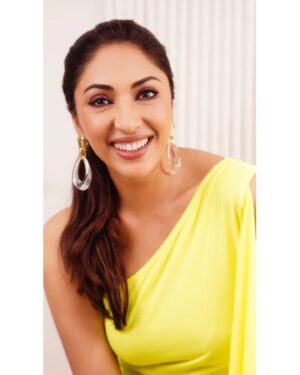 Mouli Ganguly Instagram - Yellow vibes only ....
📸 @eulledigital