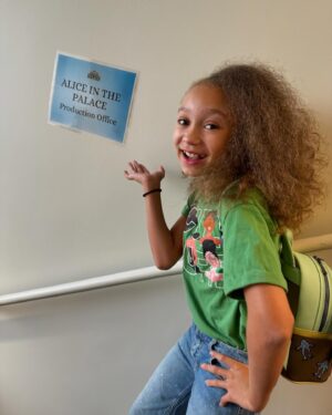 Mykal-Michelle Harris Instagram - It’s happpppennnnning on this 3rd day of September look where we were!!!!! OMG guys I can’t wait!!!!! #aliceinthepalace !!!!!!! Dreams are literally coming true!!! Keep dreamin and have #faith. 
.
.
#disney #disneychannel #ravenshome #princess #disneyprincess #disneykid #disneyjr #ariel #littlemermaid #kimraisingkim