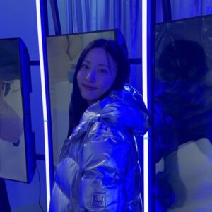 Na Hae-ryung Instagram - RAINS SEOUL POP-UP 🌧️💙

#RAINS #RAINSSEOUL #레인스 @rains