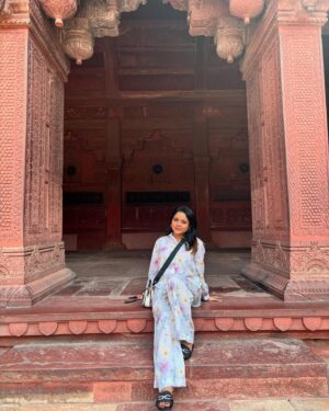 Nabanita Das Instagram - Last month’s stories..
#tajmahal #agrafort #fatehpursikri